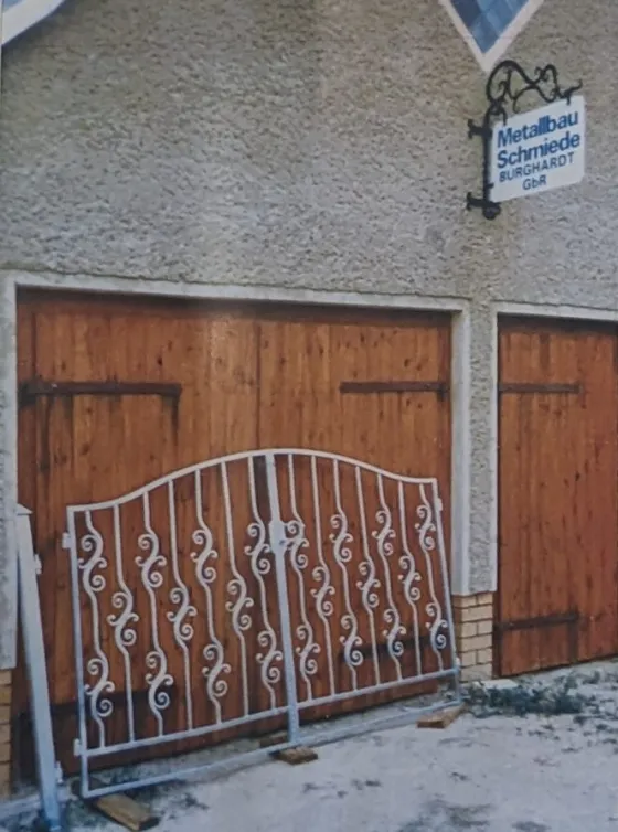 Schmiedeeisernes Tor aus der Metallbau-Schmiede Burghardt