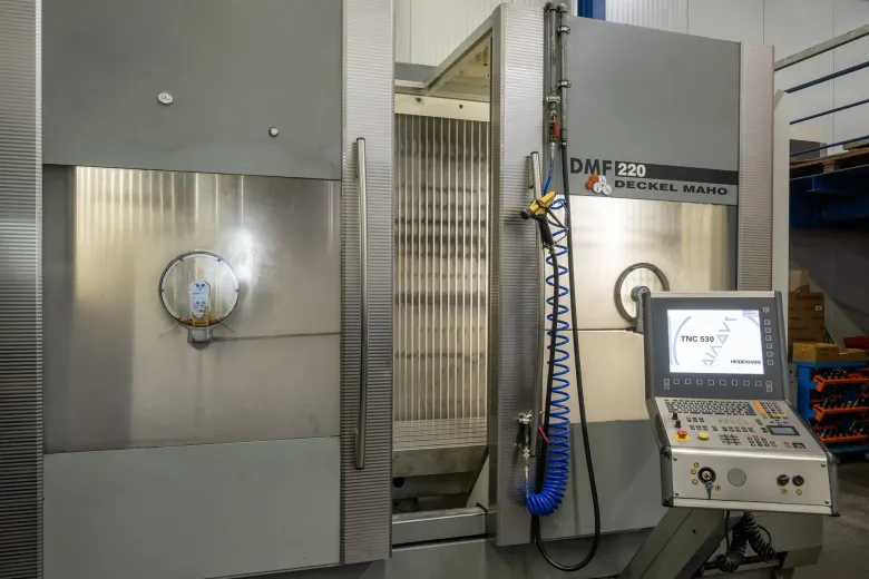 DMG MORI DMF 220