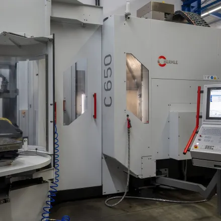 Hermle C650 U mit Palettenwechsler